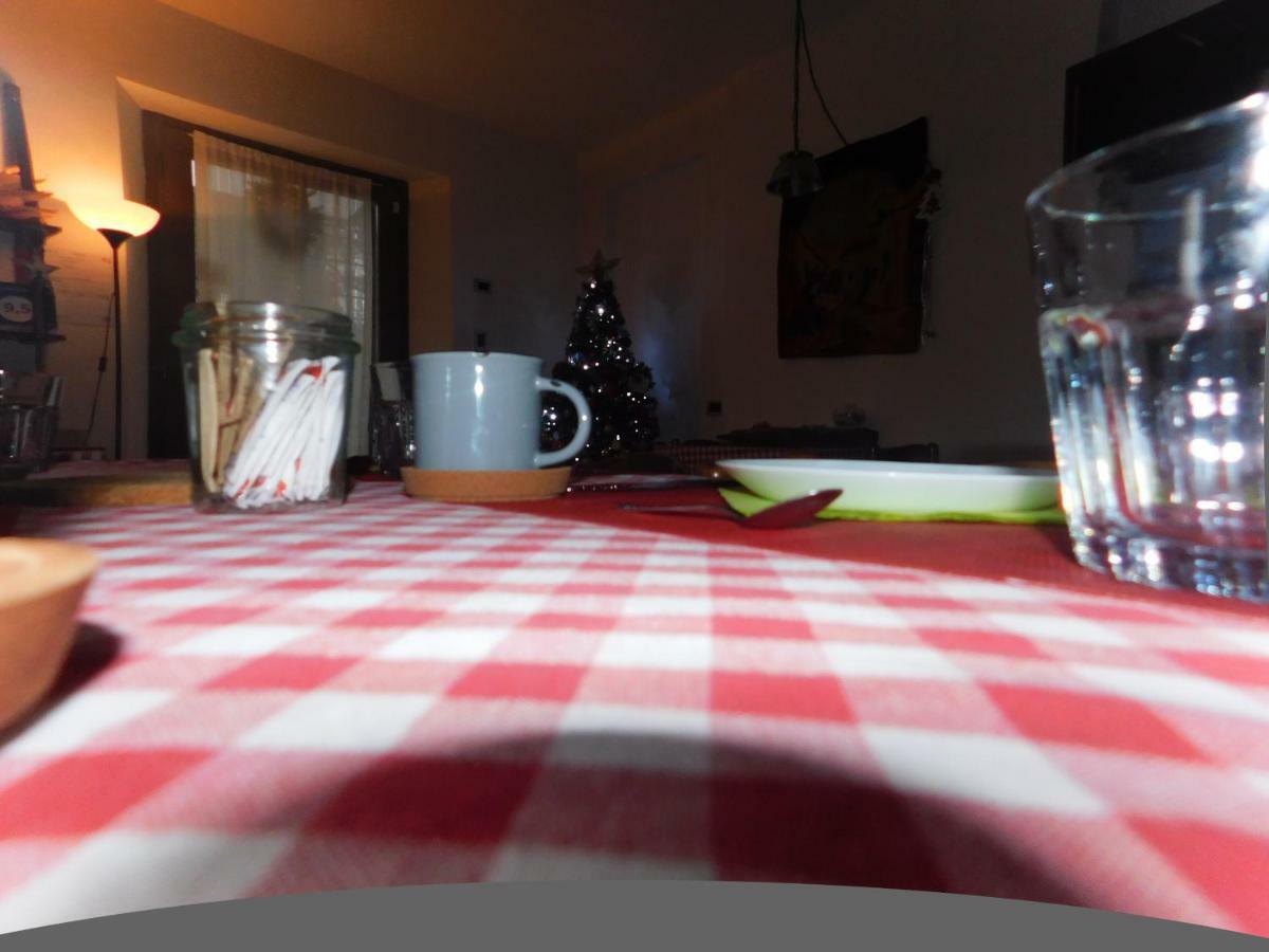 Casale Del Sole Garda Bed & Breakfast Monzambano Eksteriør bilde