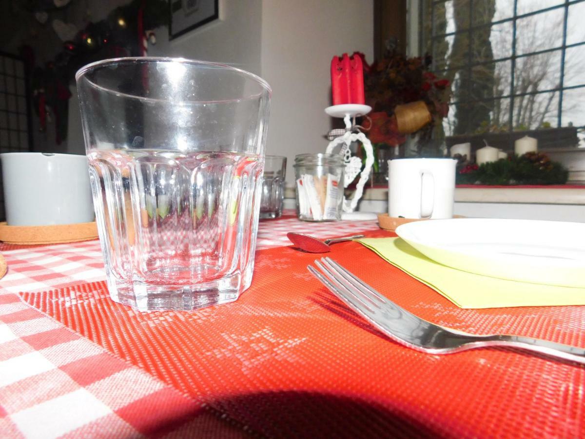 Casale Del Sole Garda Bed & Breakfast Monzambano Eksteriør bilde